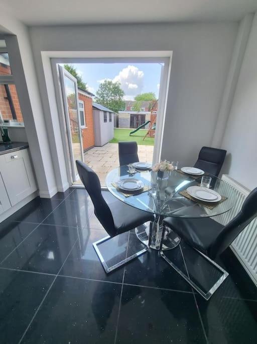 Somers Lodge Leicester Eksteriør billede